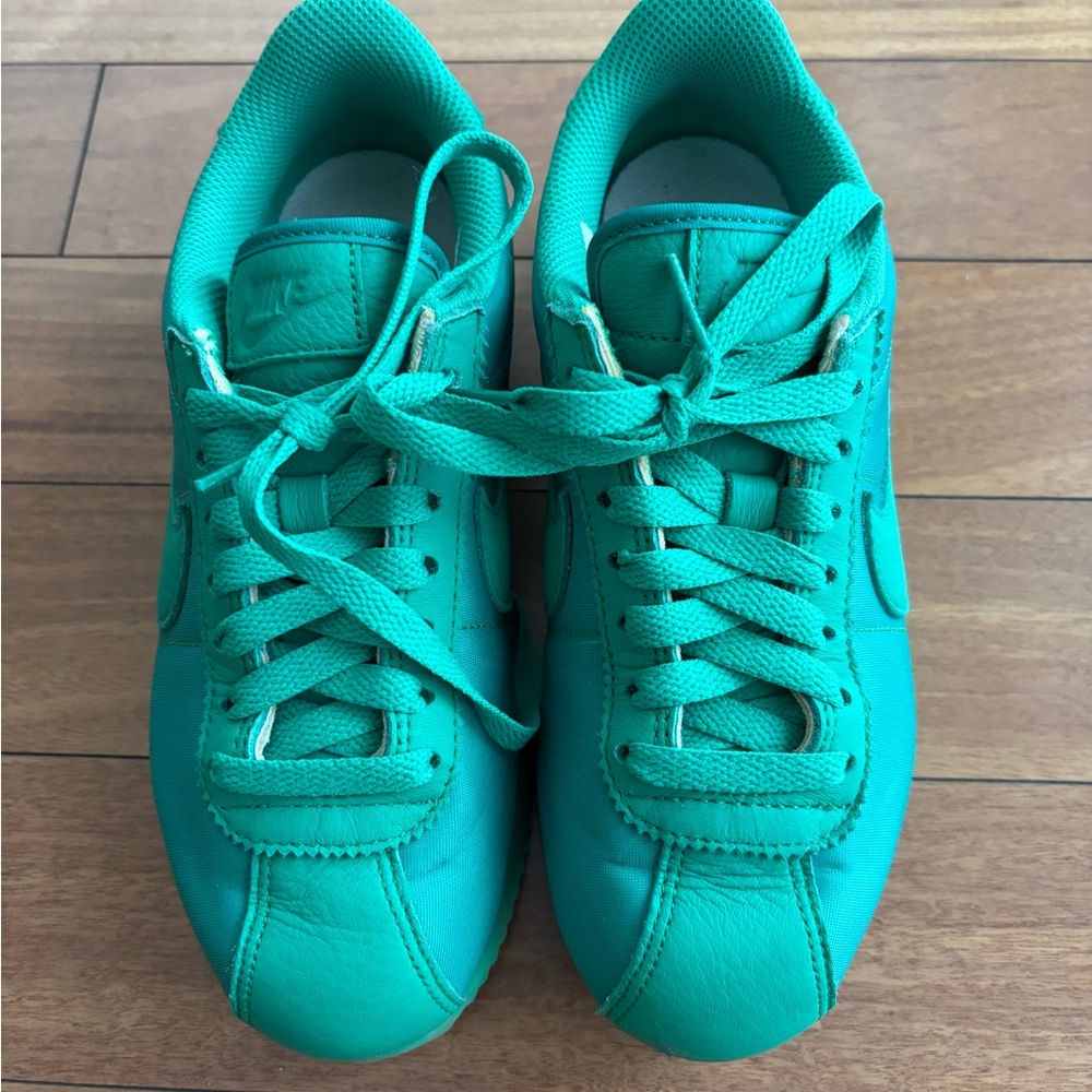 Nike Vibrant Green Sneakers